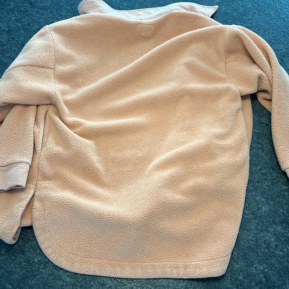 Roxy Make Wave, Move Mountains Fleece Shacket pit to pit is 20 inches size small - Picture 6 of 8